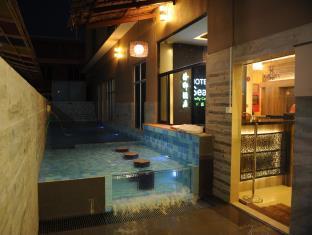 Sea Lion Firefly Concept Hotel Kuala Selangor Bagian luar foto
